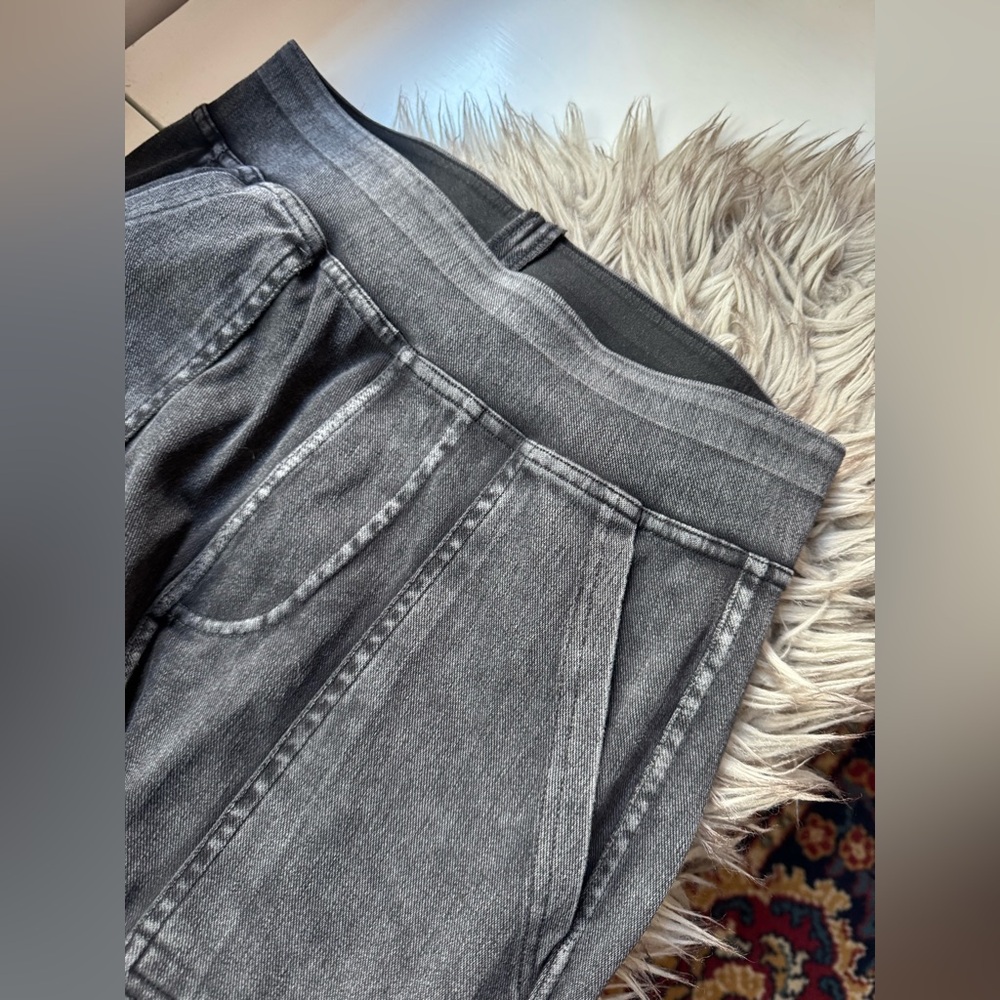 HALARA Black Cargo Pants - Picture 4 of 15